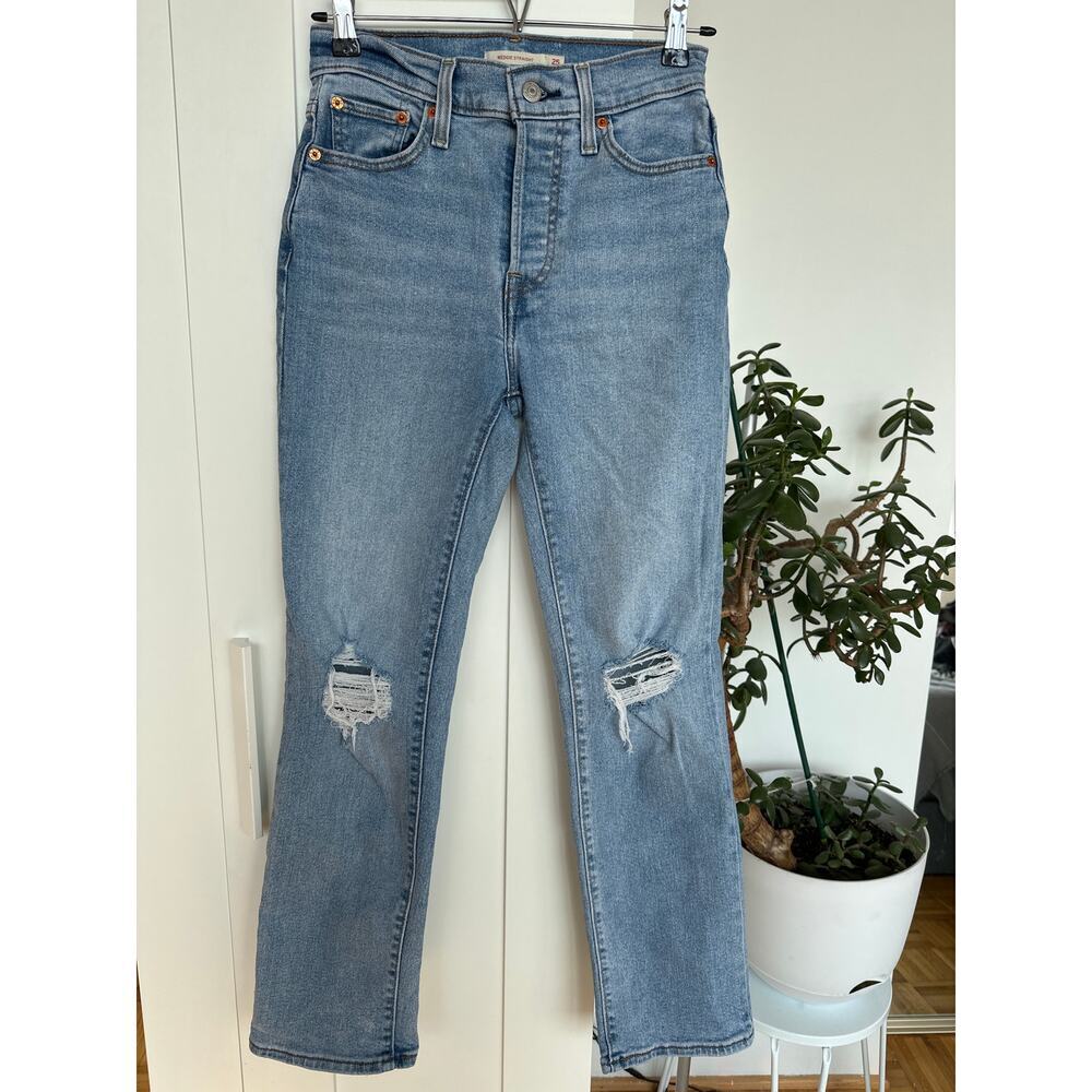 Levi's Women's Wedgie Straight Fit jeans, Size 25 x 28, EUC